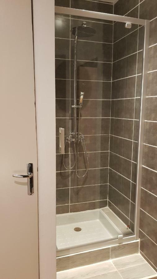 Appartement Avec Cour ★ Spacieux ★ Hyper Centre กัสทร์ ภายนอก รูปภาพ